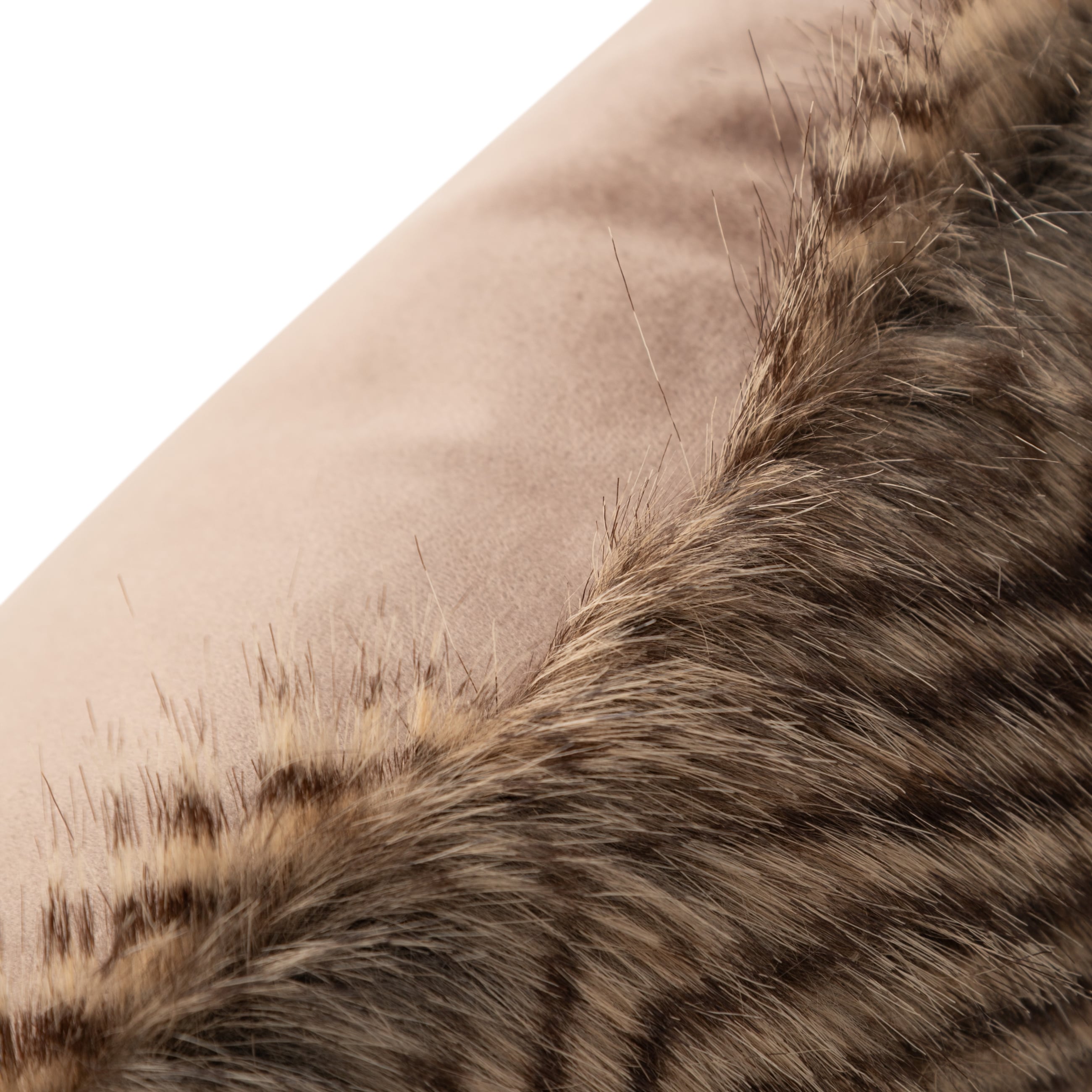 VERONICA KIRLENT SİYAH BEJ 45X45