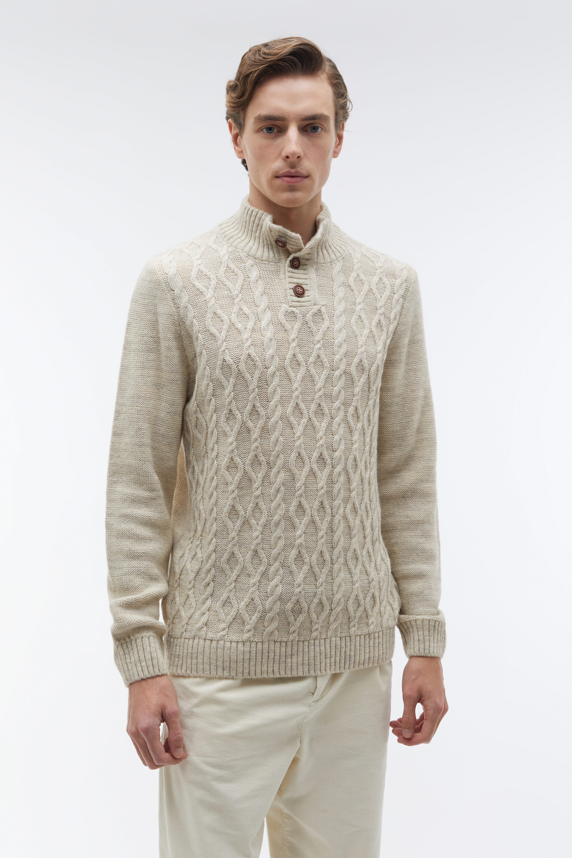 ÖRGÜLÜ DİK YAKA YÜN KARIŞIMLI KAZAK