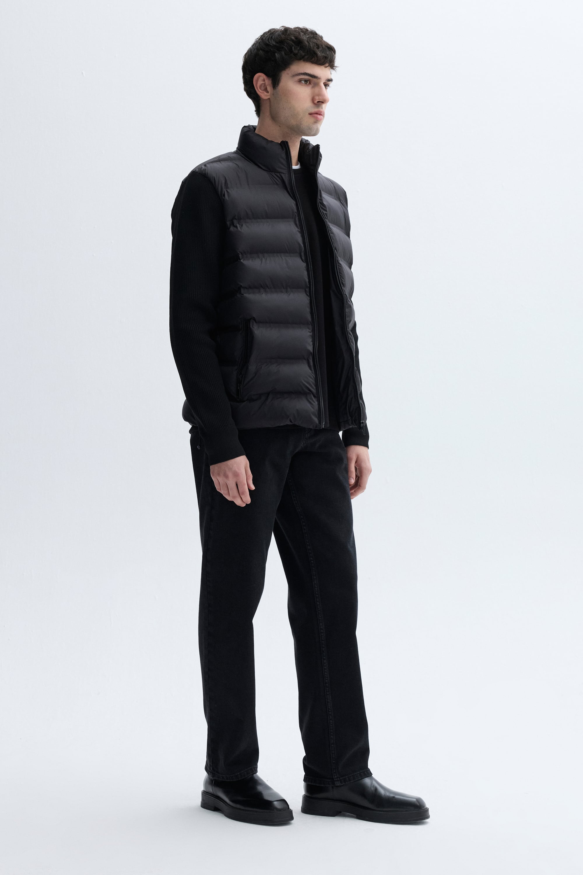 DİK YAKA KOL DETAYLI ŞİŞME MONT