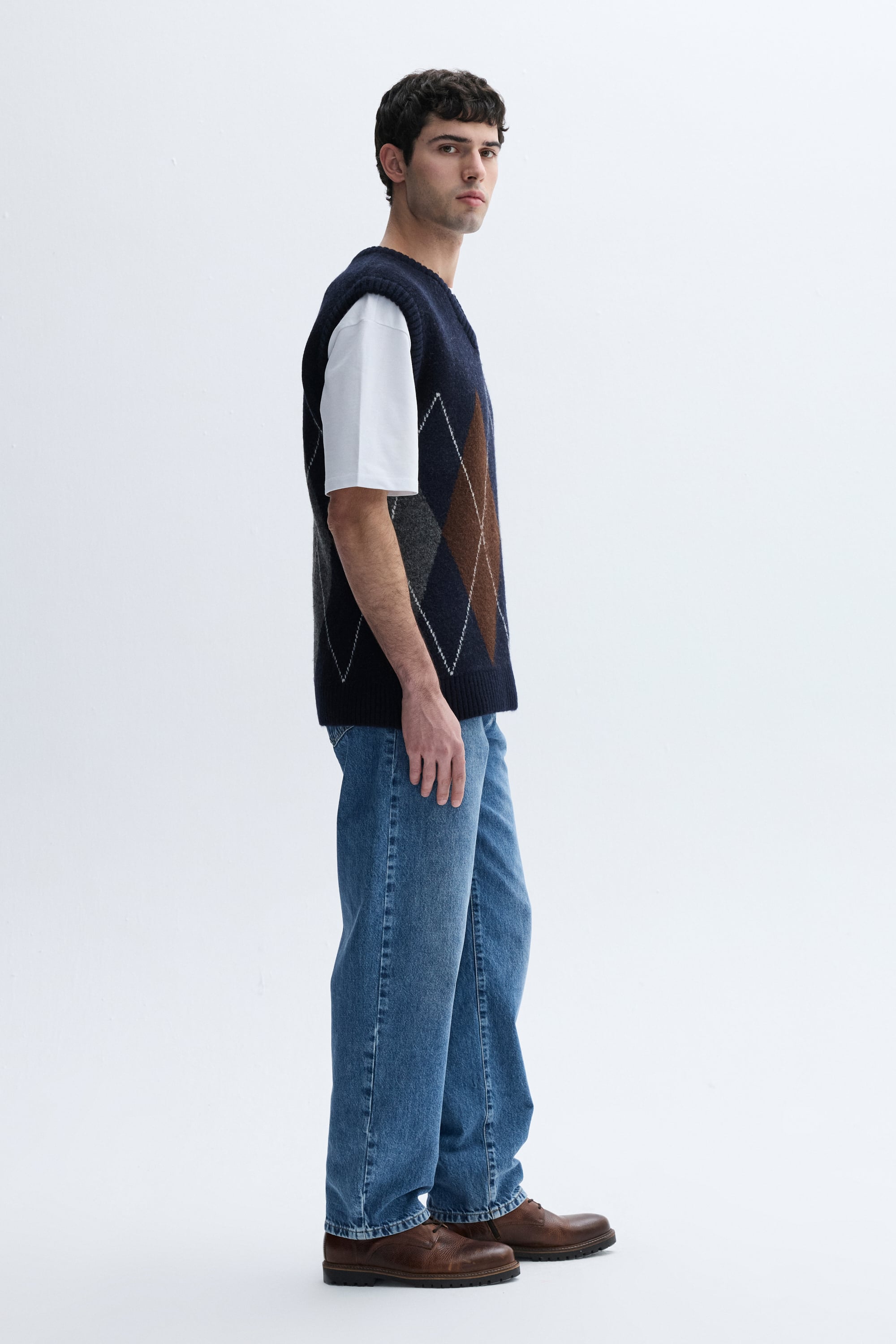 JAKARLI V YAKA KOLSUZ KAZAK