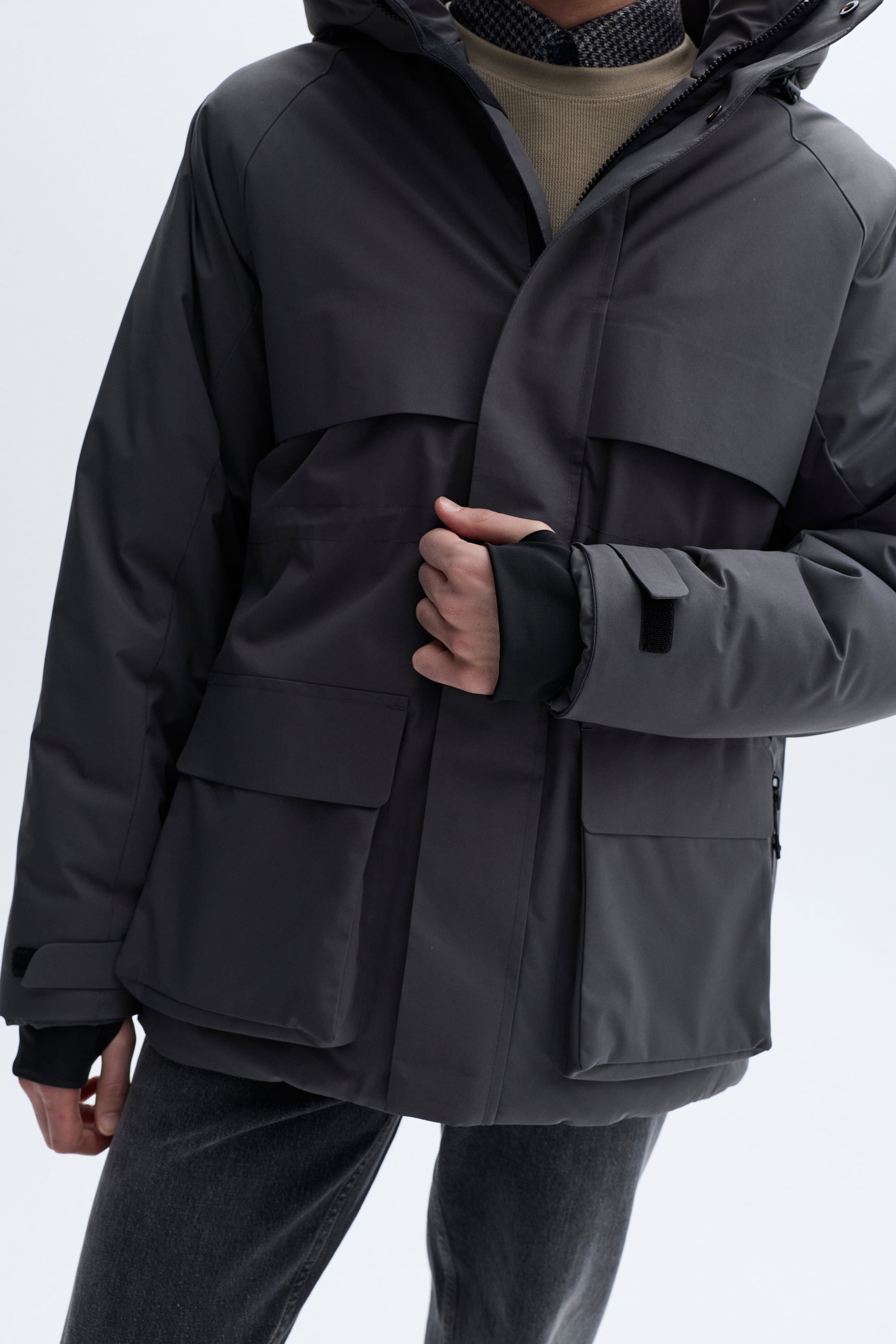 CEP DETAYLI KAPÜŞONLU MONT