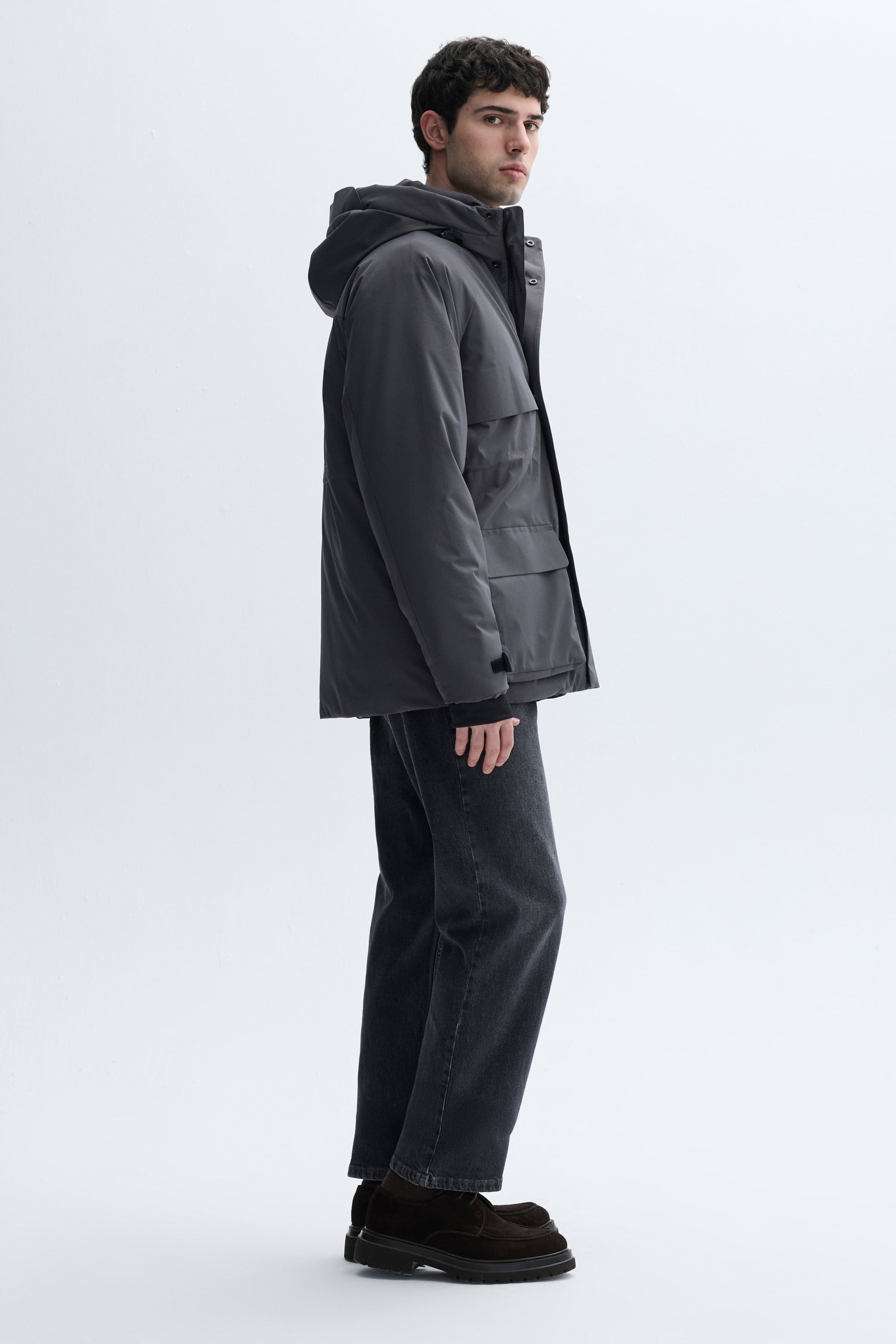 CEP DETAYLI KAPÜŞONLU MONT