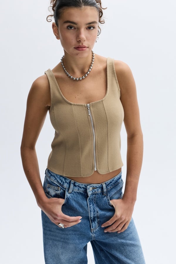 FITTED U YAKA FERMUARLI KOLSUZ BLUZ