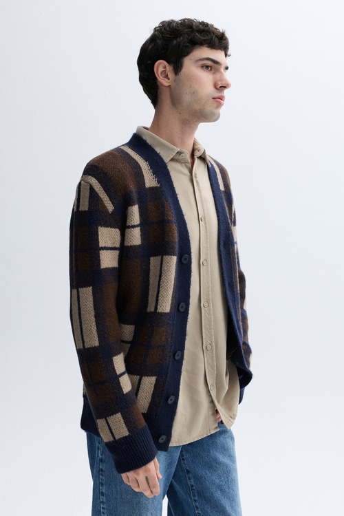 JAKARLI V YAKA HIRKA