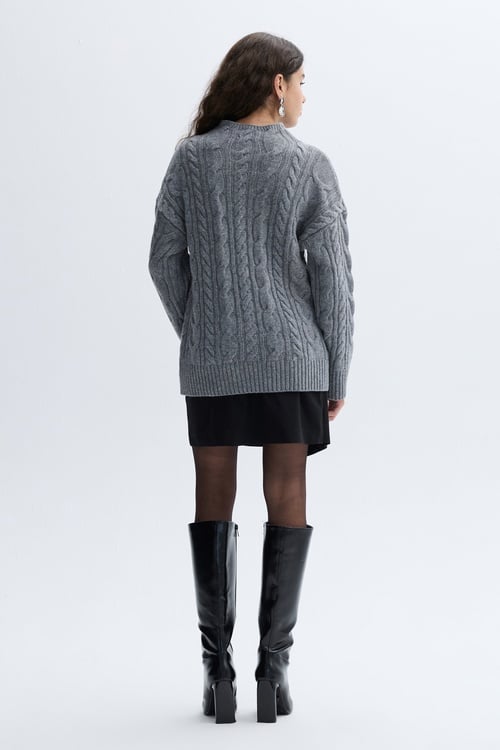 SAÇ ÖRGÜLÜ BİSİKLET YAKA YÜNLÜ KAZAK