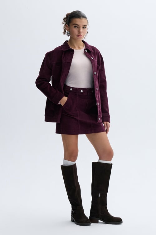 KEMER DETAYLI KADİFE DOKULU MİNİ ETEK