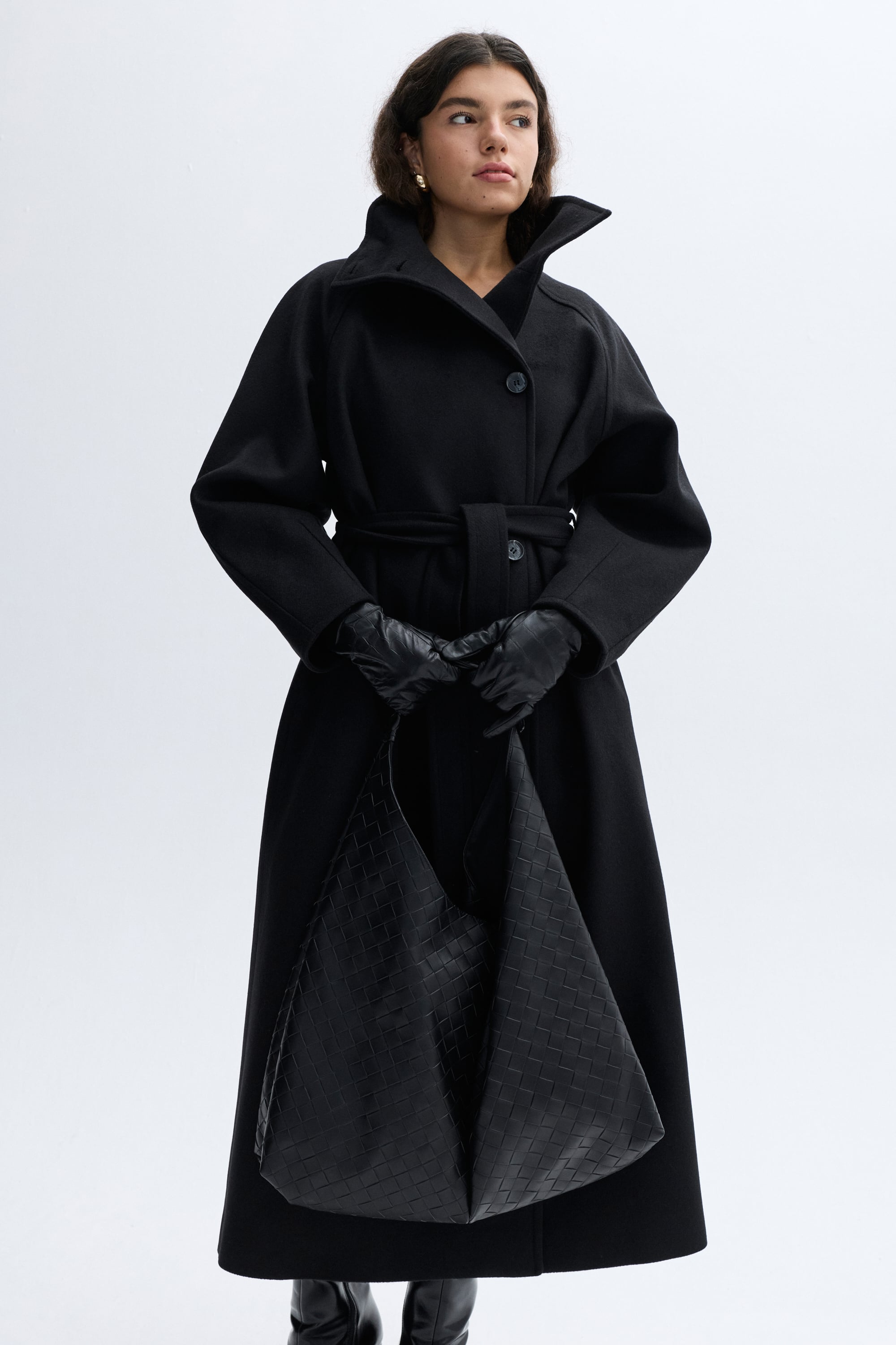 DİK YAKA KUŞAKLI UZUN KAŞE KABAN