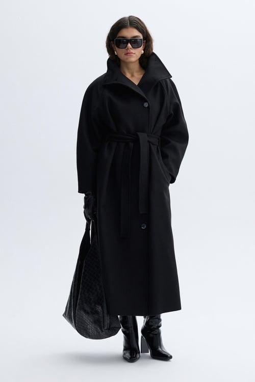 DİK YAKA KUŞAKLI UZUN KAŞE KABAN