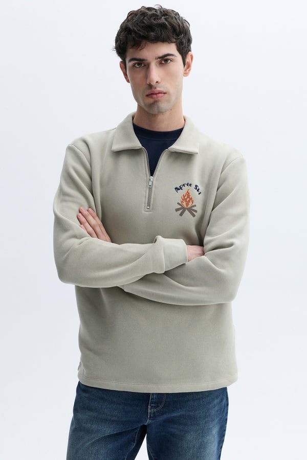 FERMUARLI DİK YAKA NAKIŞLI OVERSIZE SWEATSHIRT