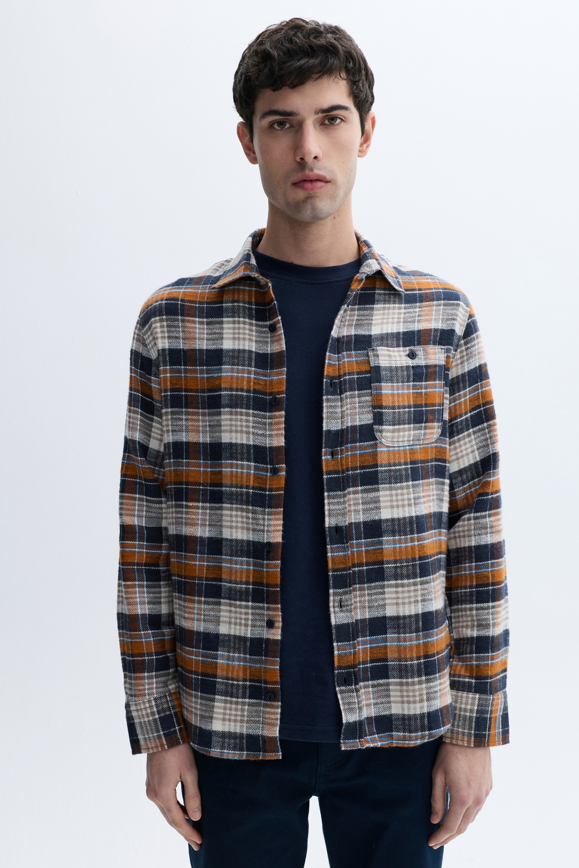 REGULAR FIT EKOSELİ UZUN KOLLU GÖMLEK