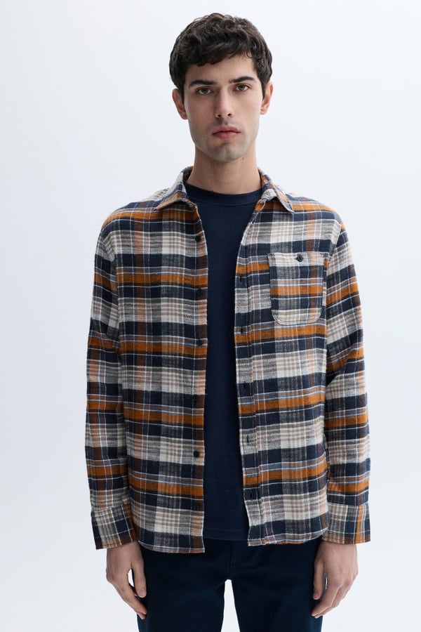 REGULAR FIT EKOSELİ UZUN KOLLU GÖMLEK