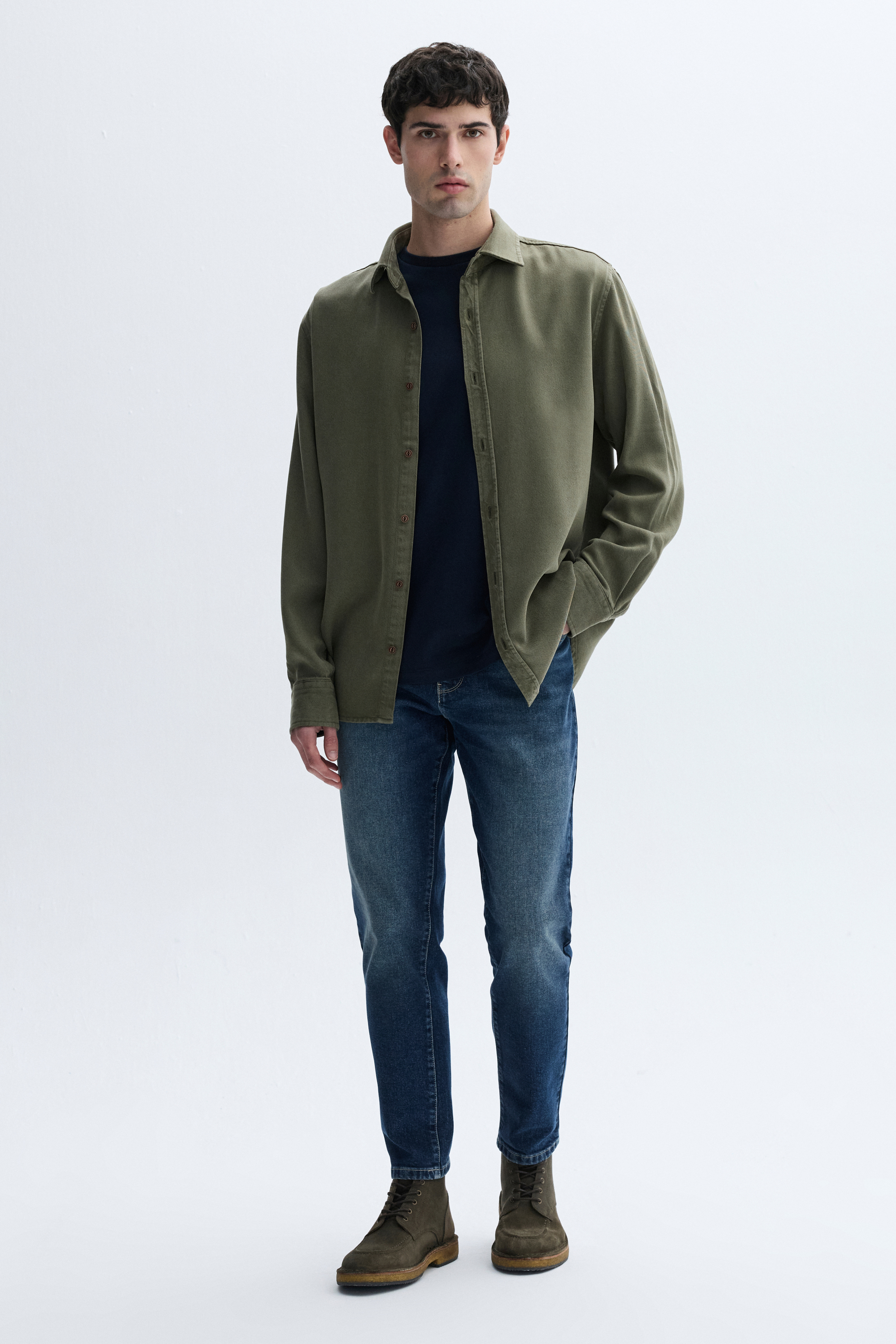 REGULAR FIT UZUN KOLLU LİYOSEL GÖMLEK