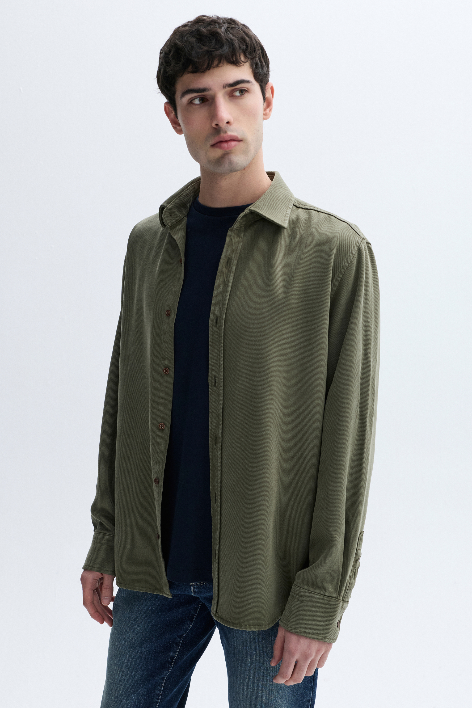 REGULAR FIT UZUN KOLLU LİYOSEL GÖMLEK