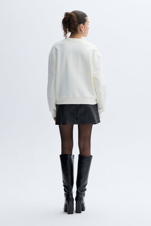 LOOSE FIT BİSİKLET YAKA TAŞLI SWEATSHIRT