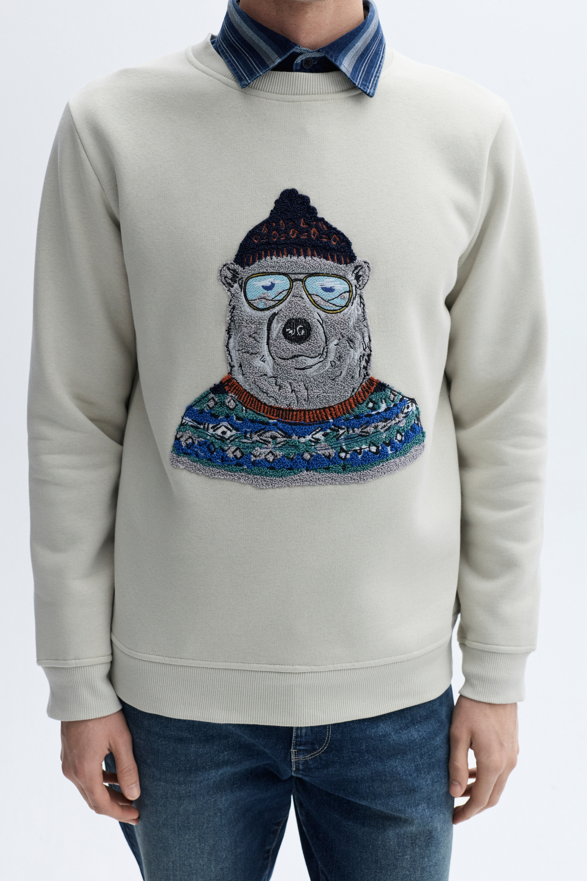 NAKIŞLI BİSİKLET YAKA SWEATSHIRT