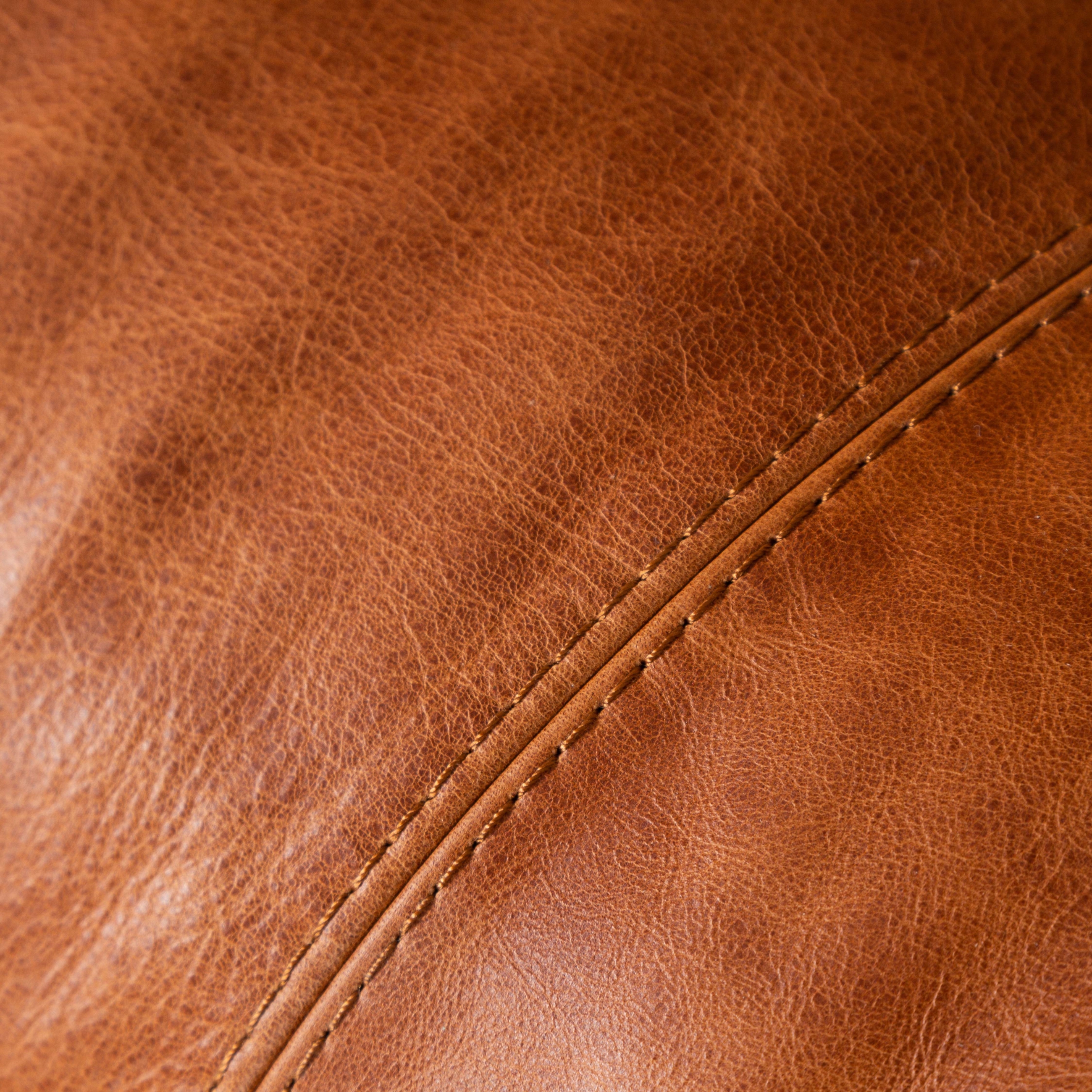 NOBU İKİLİ DERİ BERJER TABA