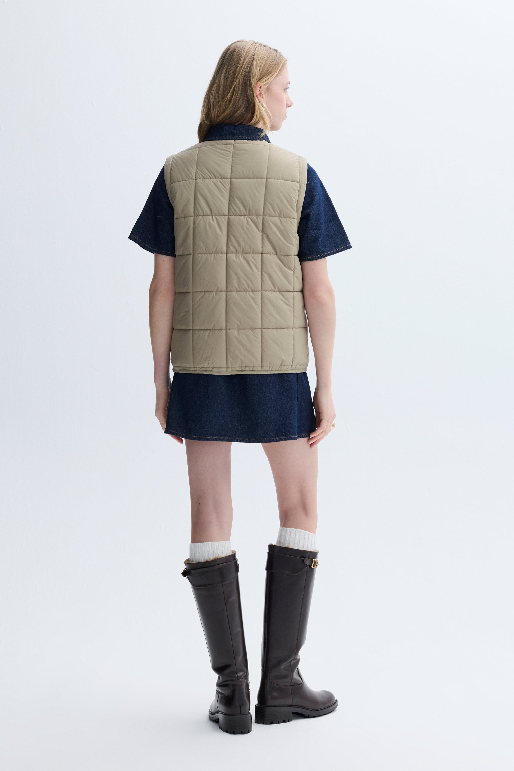 KAPİTONELİ KISA YELEK