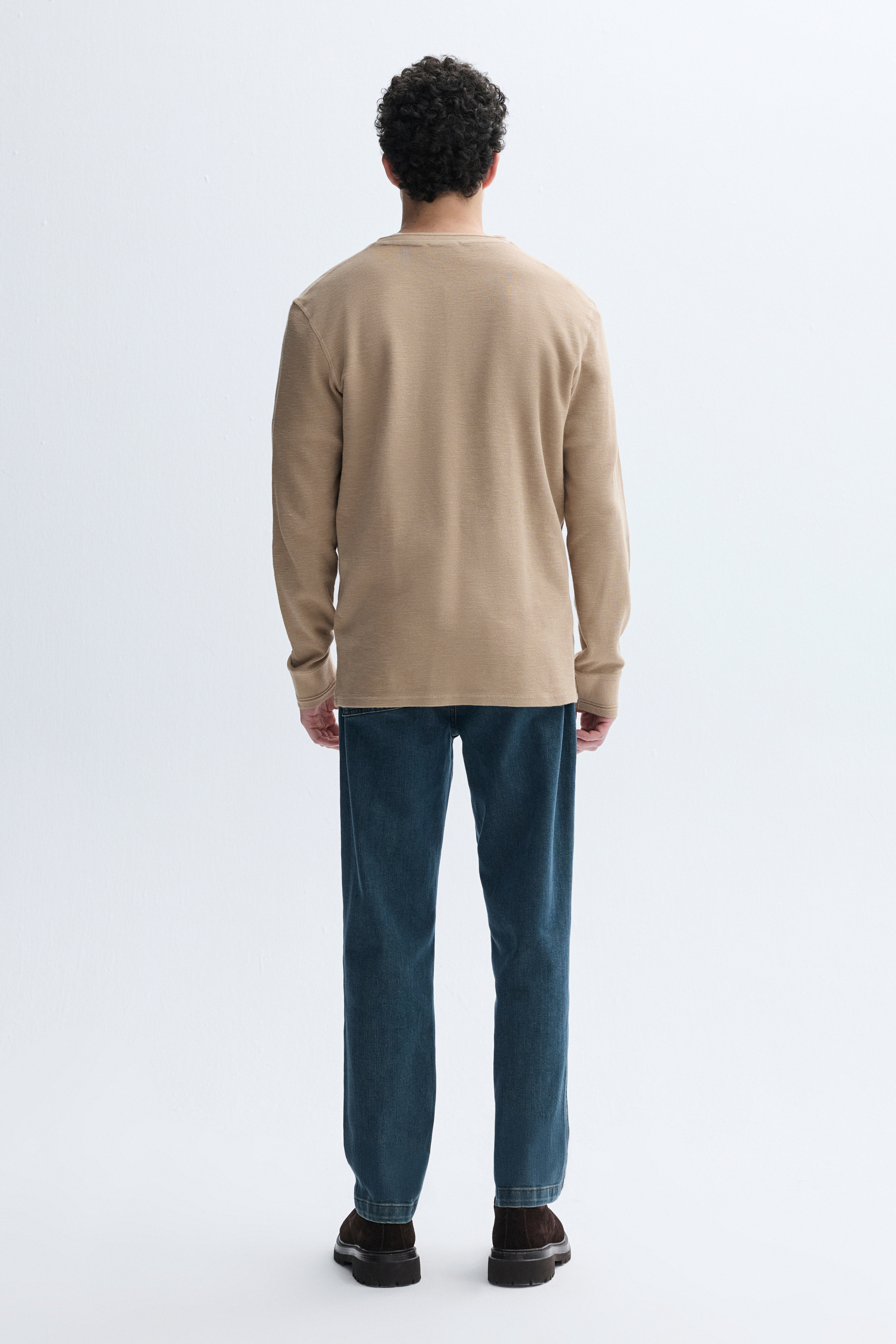 DÜĞMELİ HENLEY YAKA UZUN KOLLU T-SHIRT