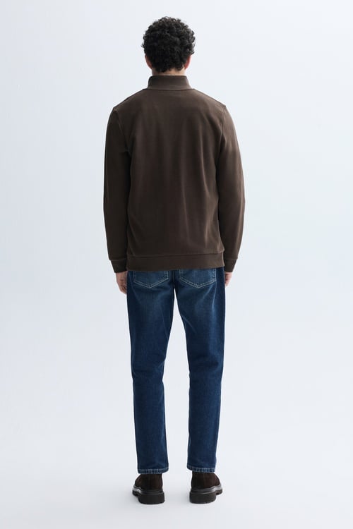 DÜĞMELİ DİK YAKA SWEATSHIRT