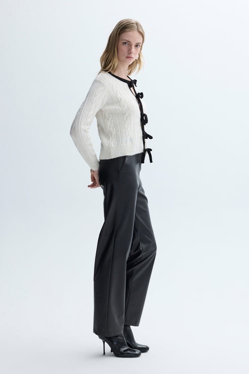 FİYONK BAĞLAMALI ÖRGÜ DESENLİ HIRKA