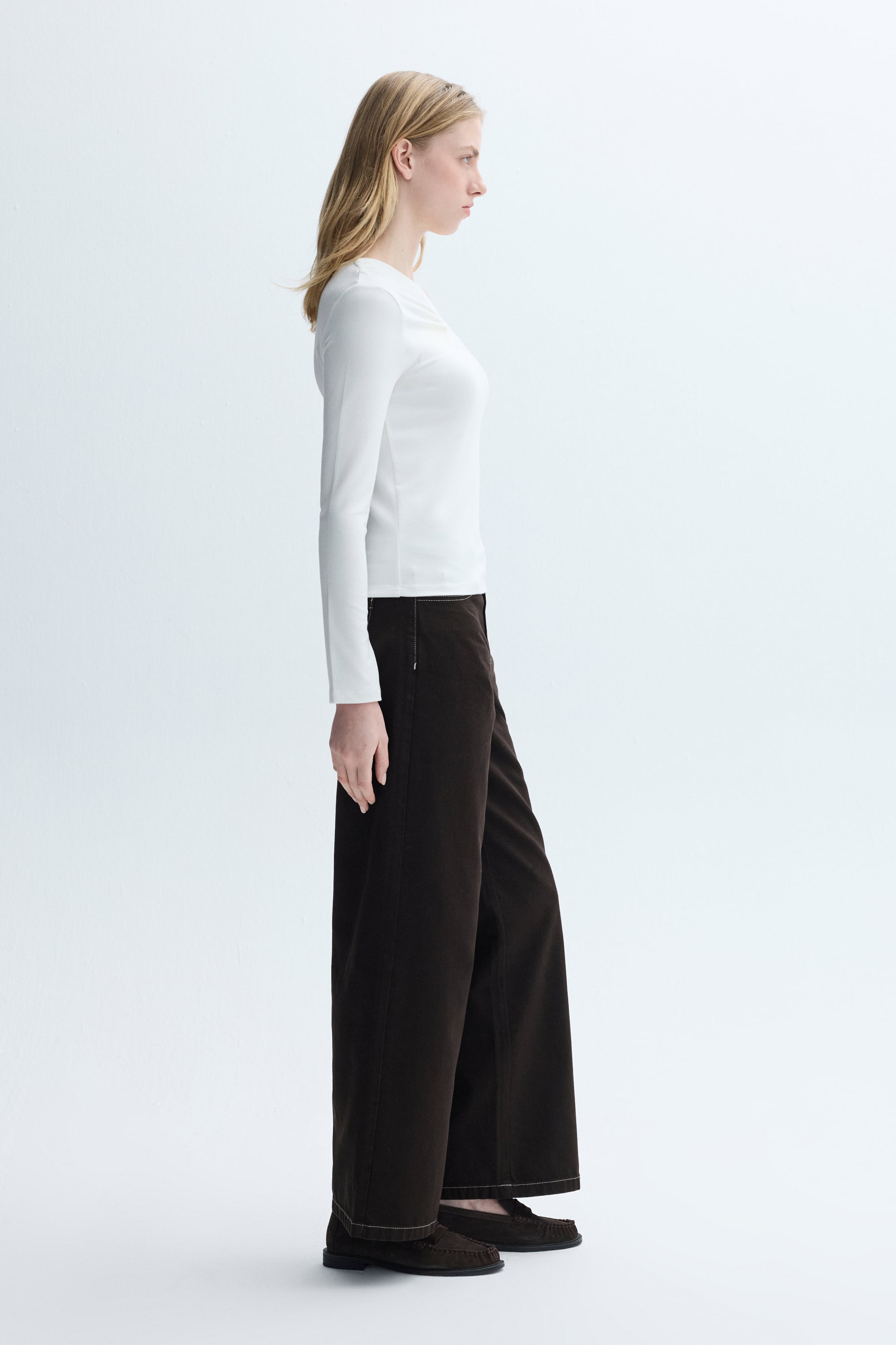 YAKA DETAYLI FITTED MODAL BLUZ