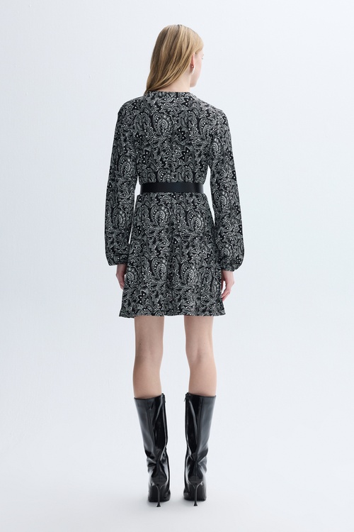  A FORM BASKILI MİNİ ELBİSE