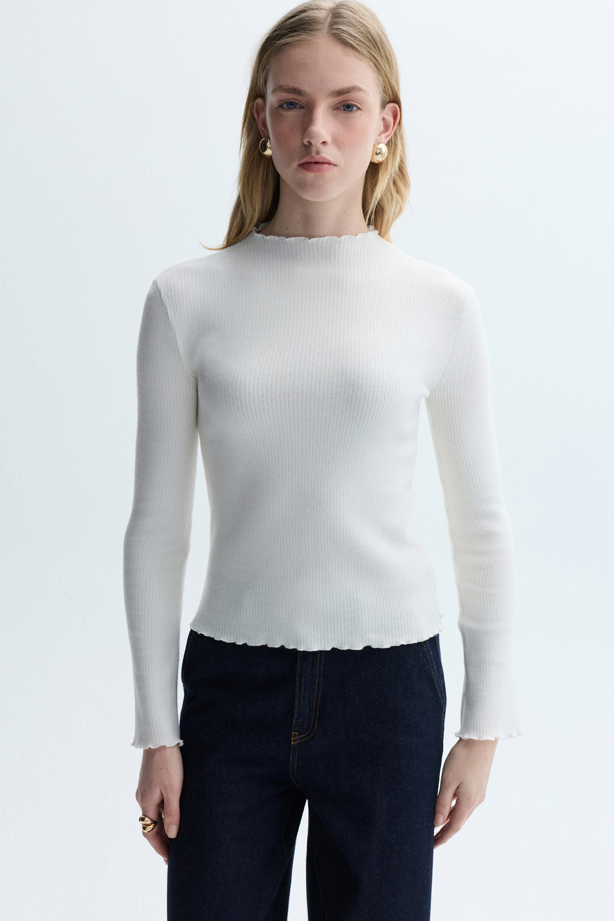 FITTED DİK YAKA UZUN KOLLU T-SHIRT