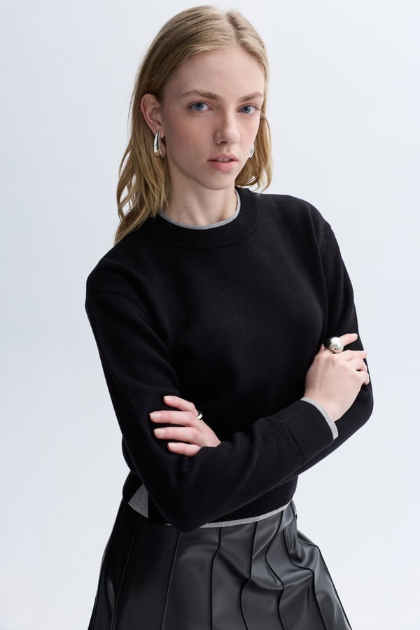 BİSİKLET YAKA TRİKO KAZAK