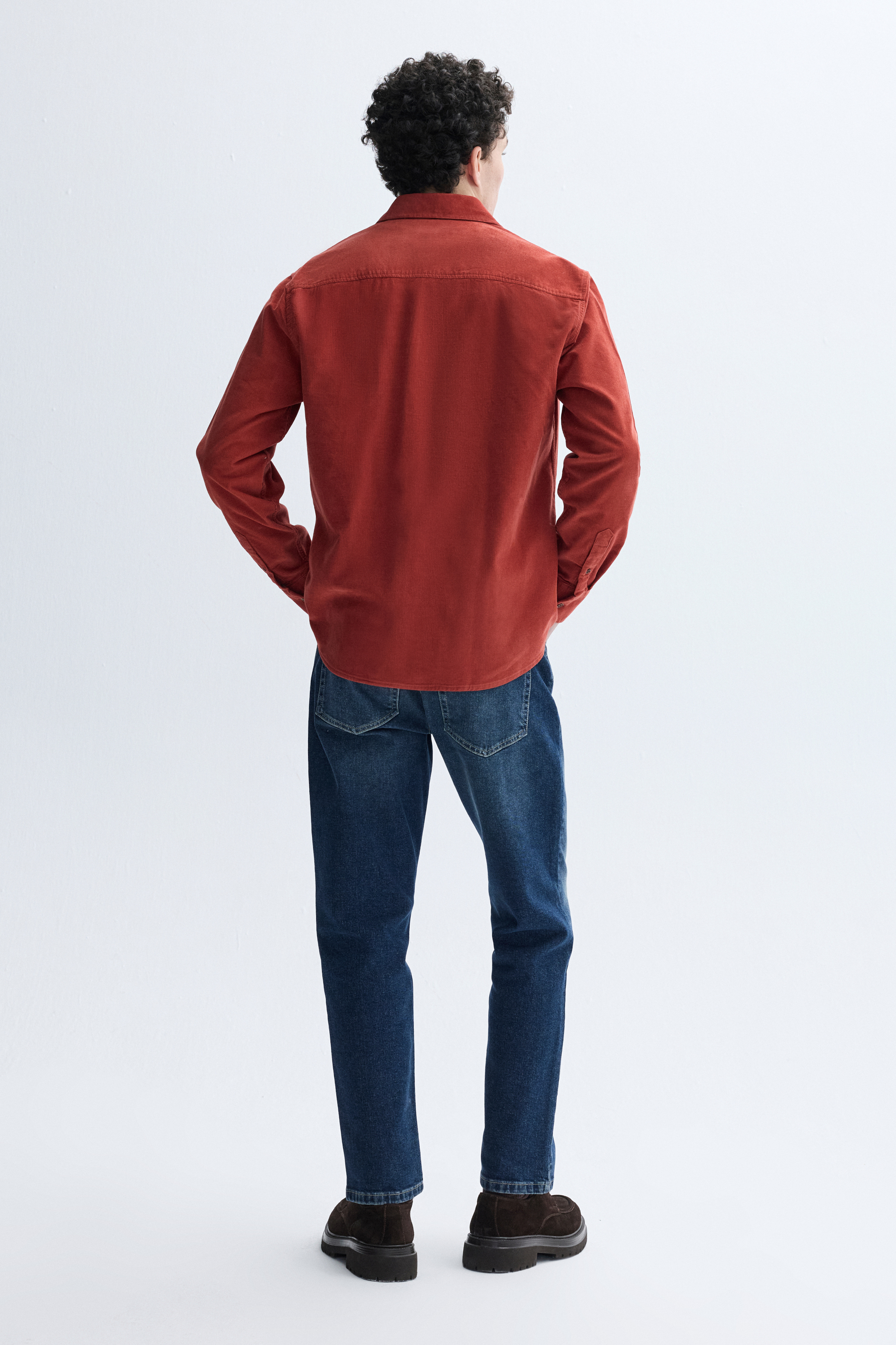 REGULAR FIT UZUN KOLLU KADİFE GÖMLEK