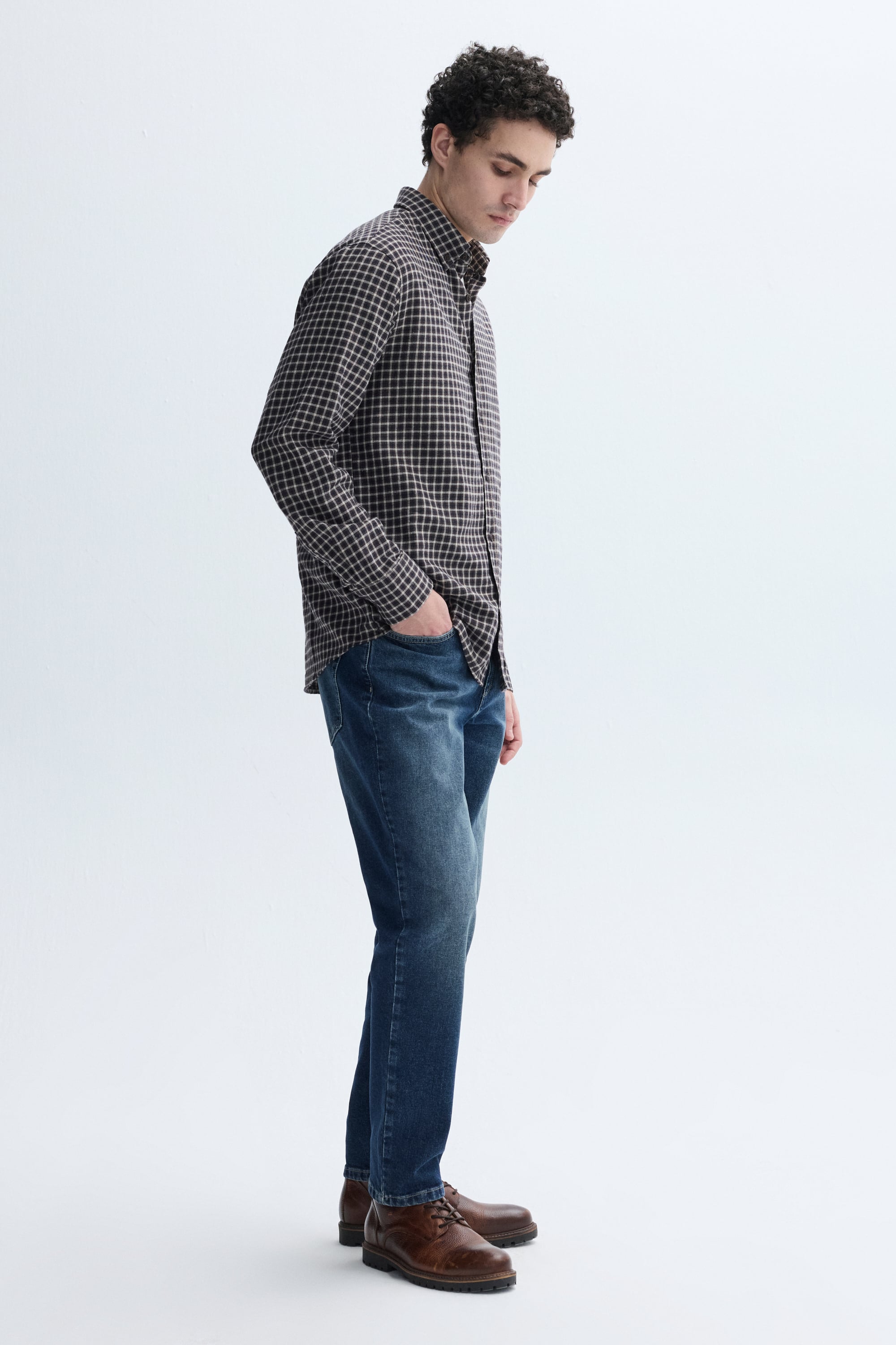 REGULAR FIT EKOSELİ UZUN KOLLU GÖMLEK