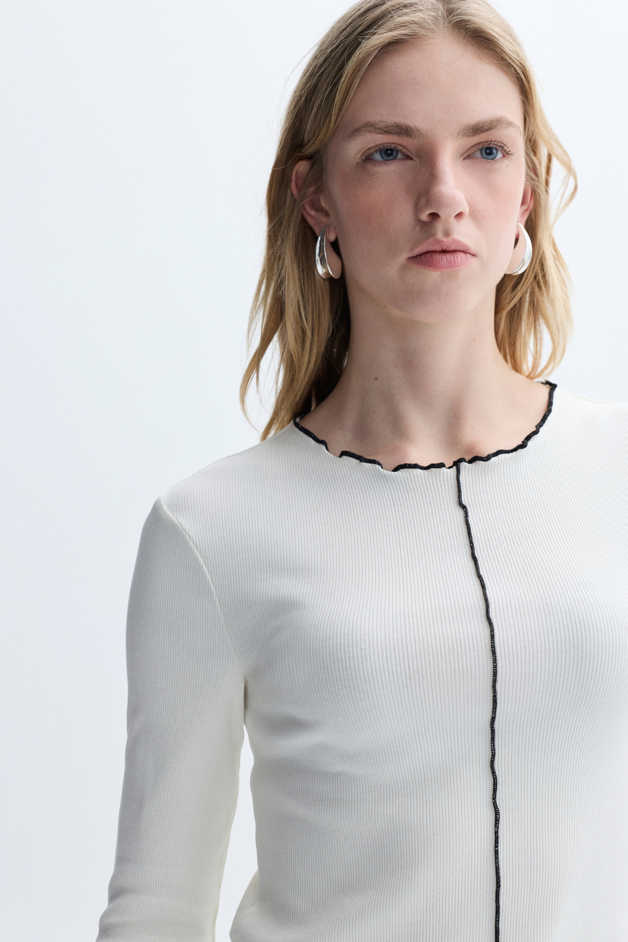 FITTED DİKİŞ DETAYLI KAZAK