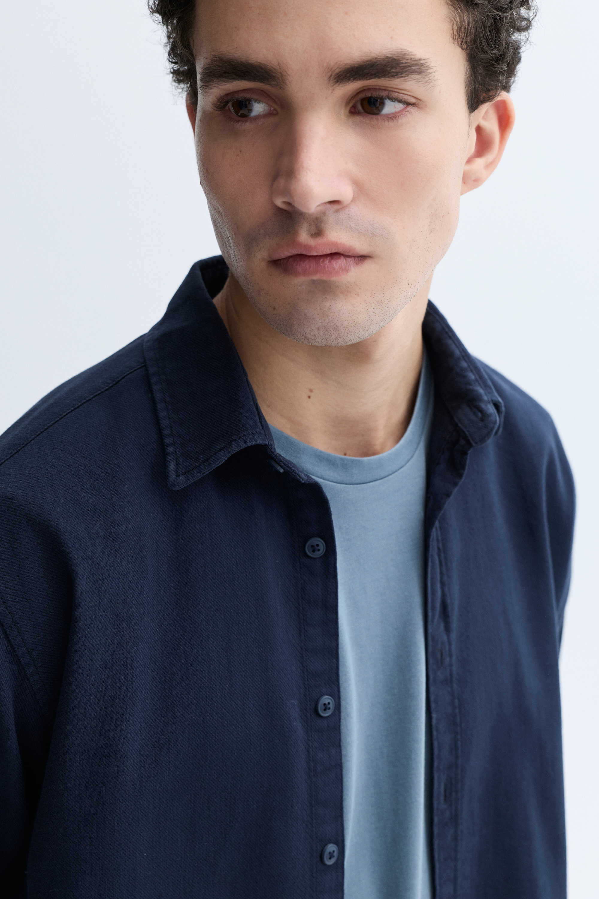 REGULAR FIT UZUN KOLLU GÖMLEK