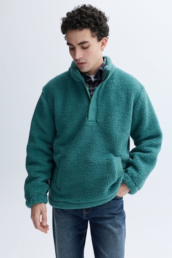 COMFORT FIT DİK YAKA PELÜŞ SWEATSHIRT