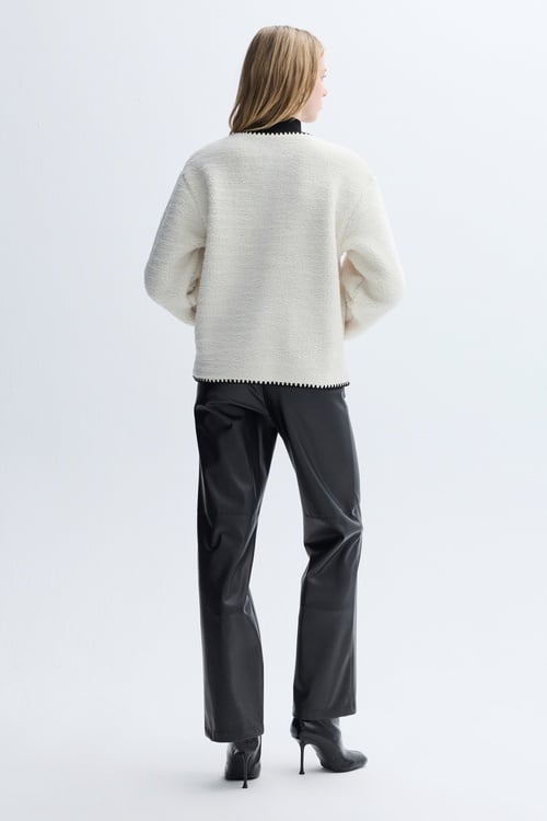 CEP DETAYLI PELÜŞ SWEATSHIRT