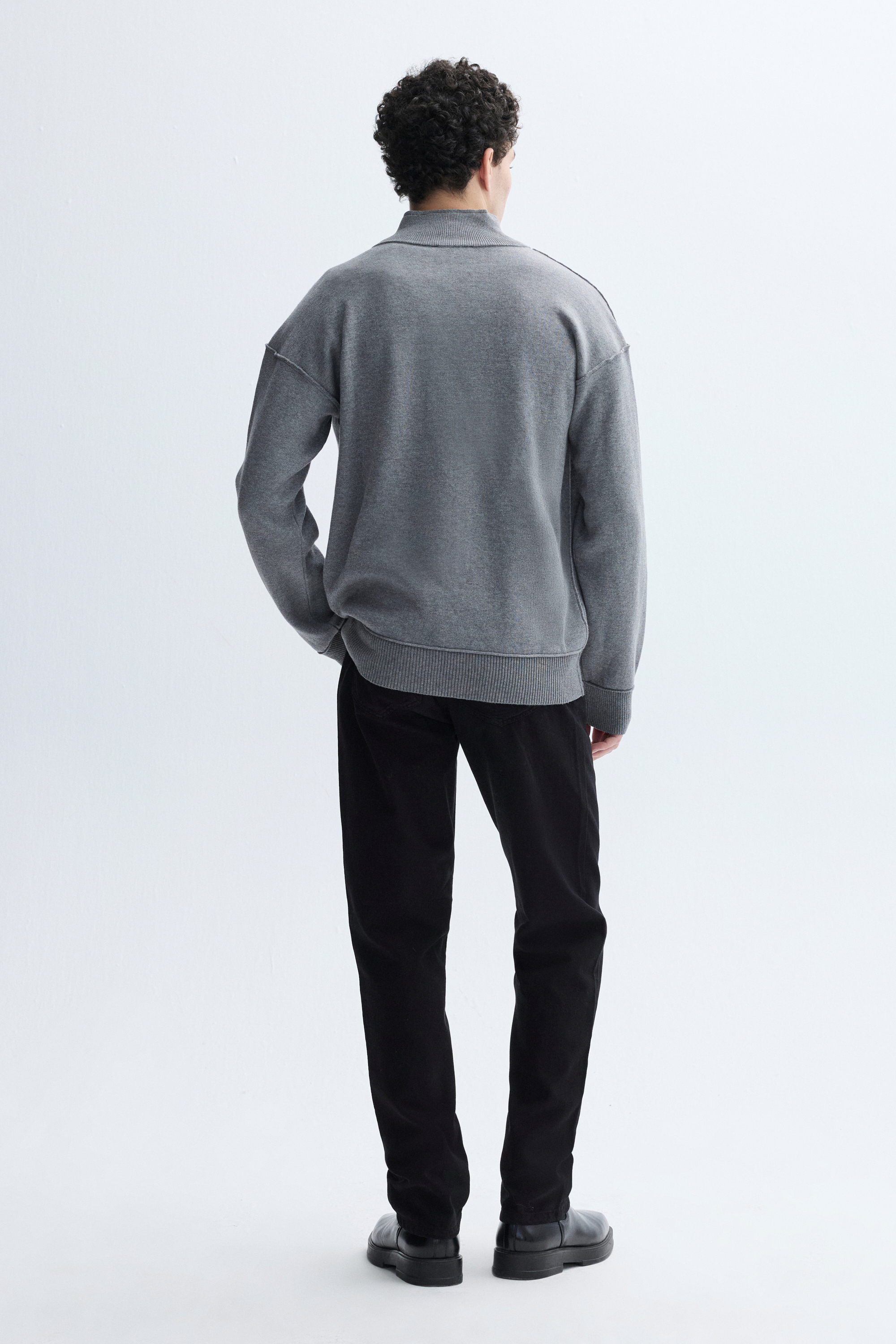 LOOSE FIT DİK YAKA FERMUARLI HIRKA