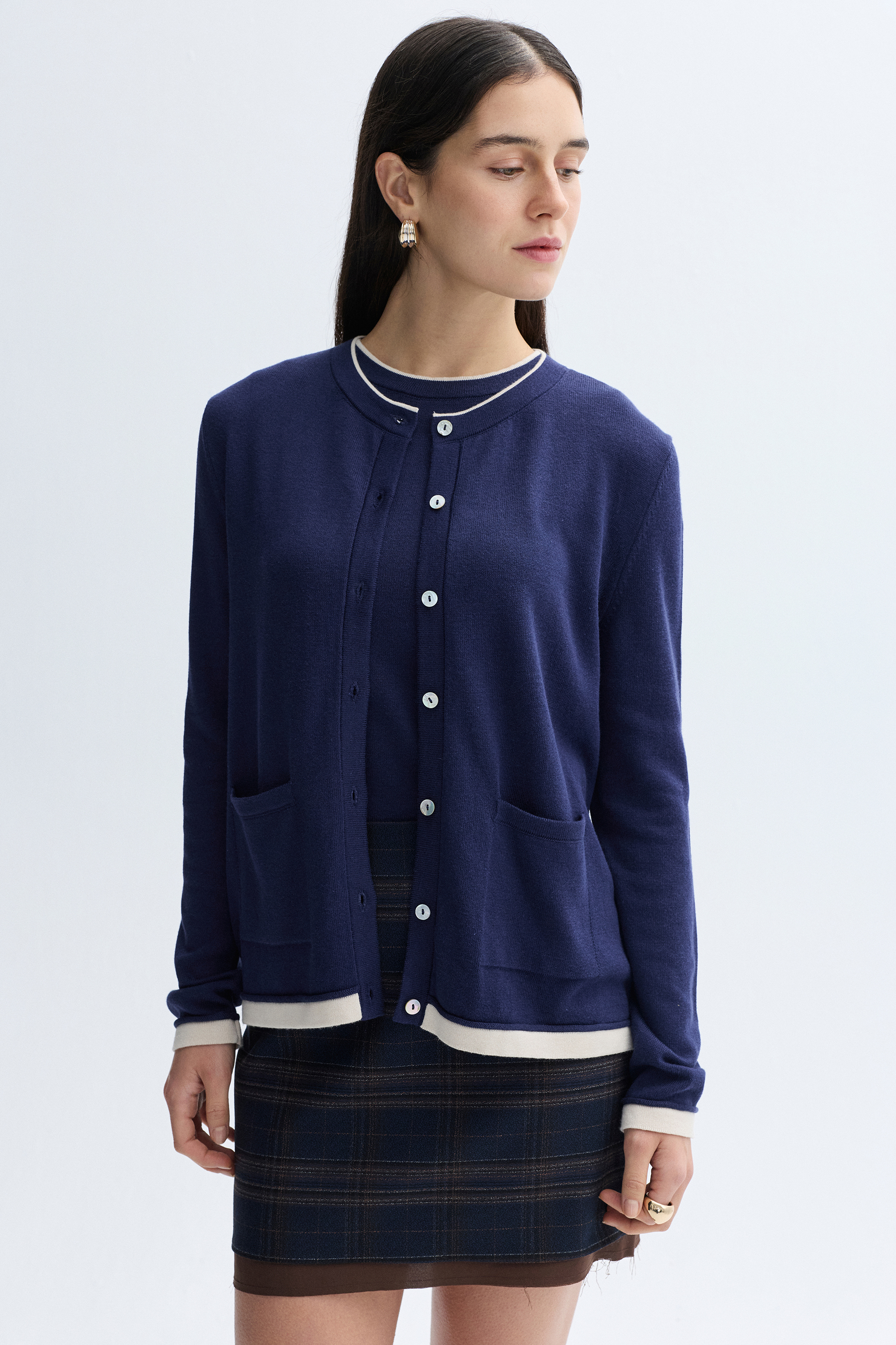 CEP DETAYLI TRİKO HIRKA