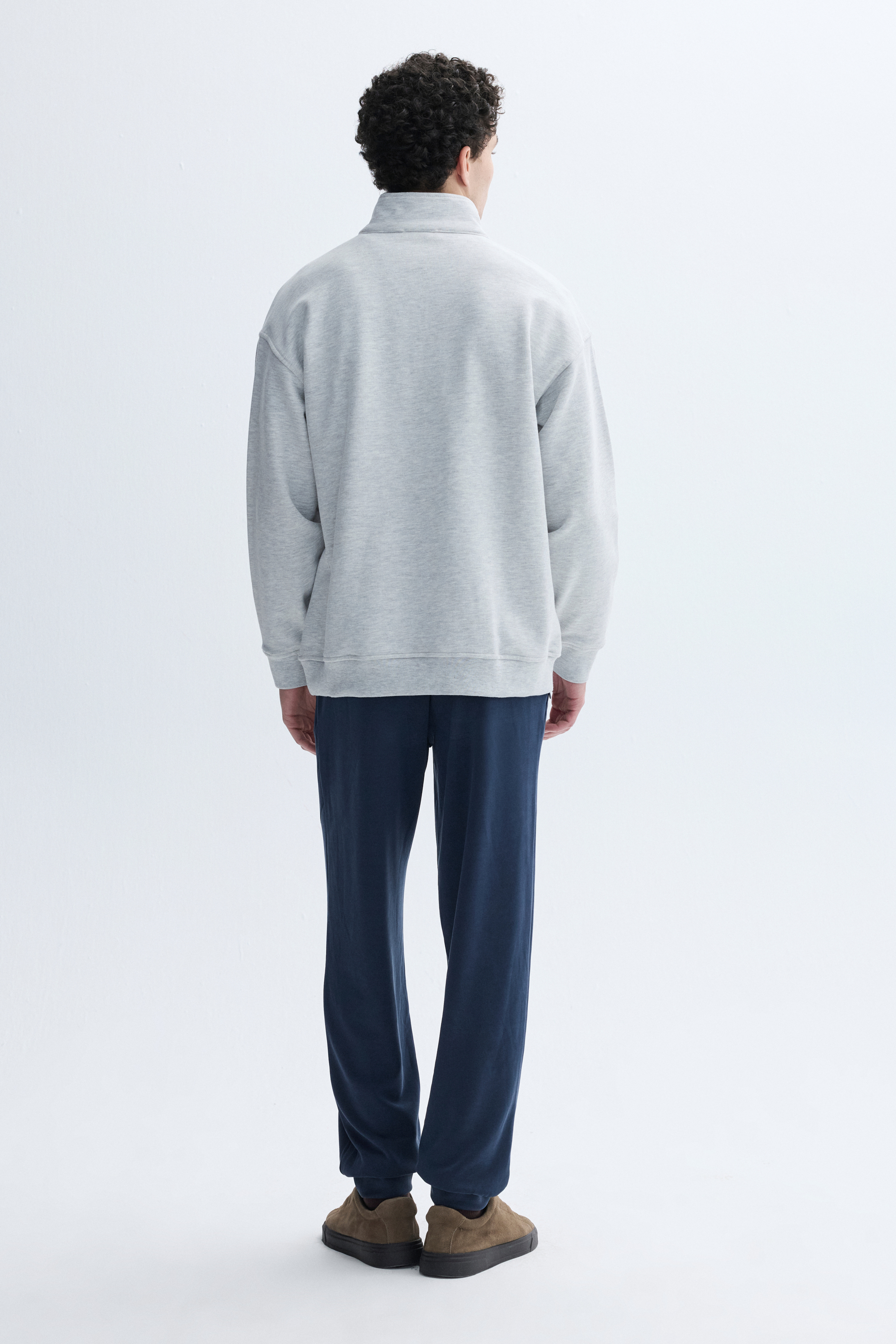 FERMUARLI DİK YAKA OVERSIZE SWEATSHIRT