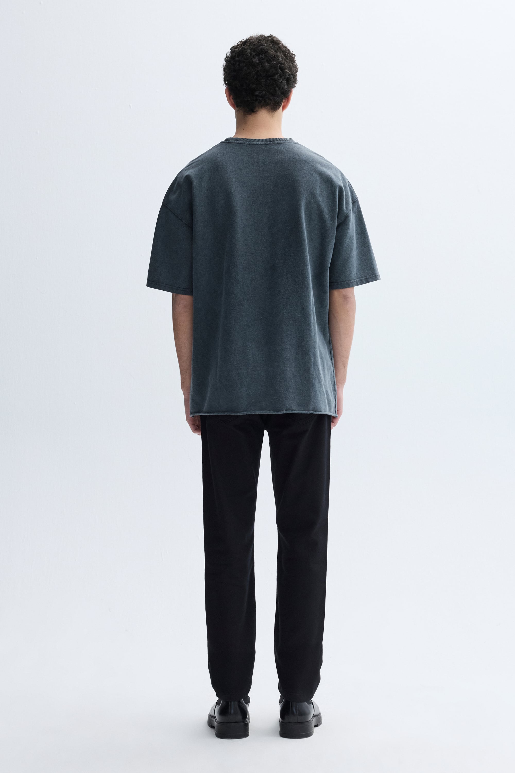 LOOSE FIT BİSİKLET YAKA T-SHIRT