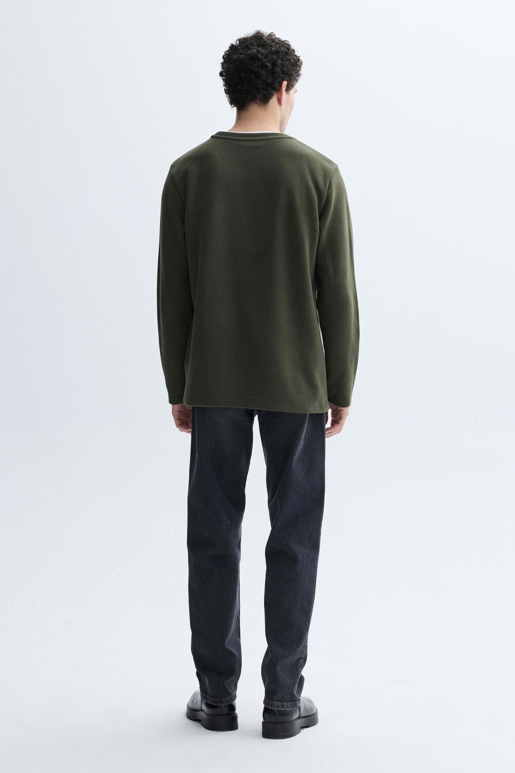 YAKA DETAYLI BİSİKLET YAKA SWEATSHIRT