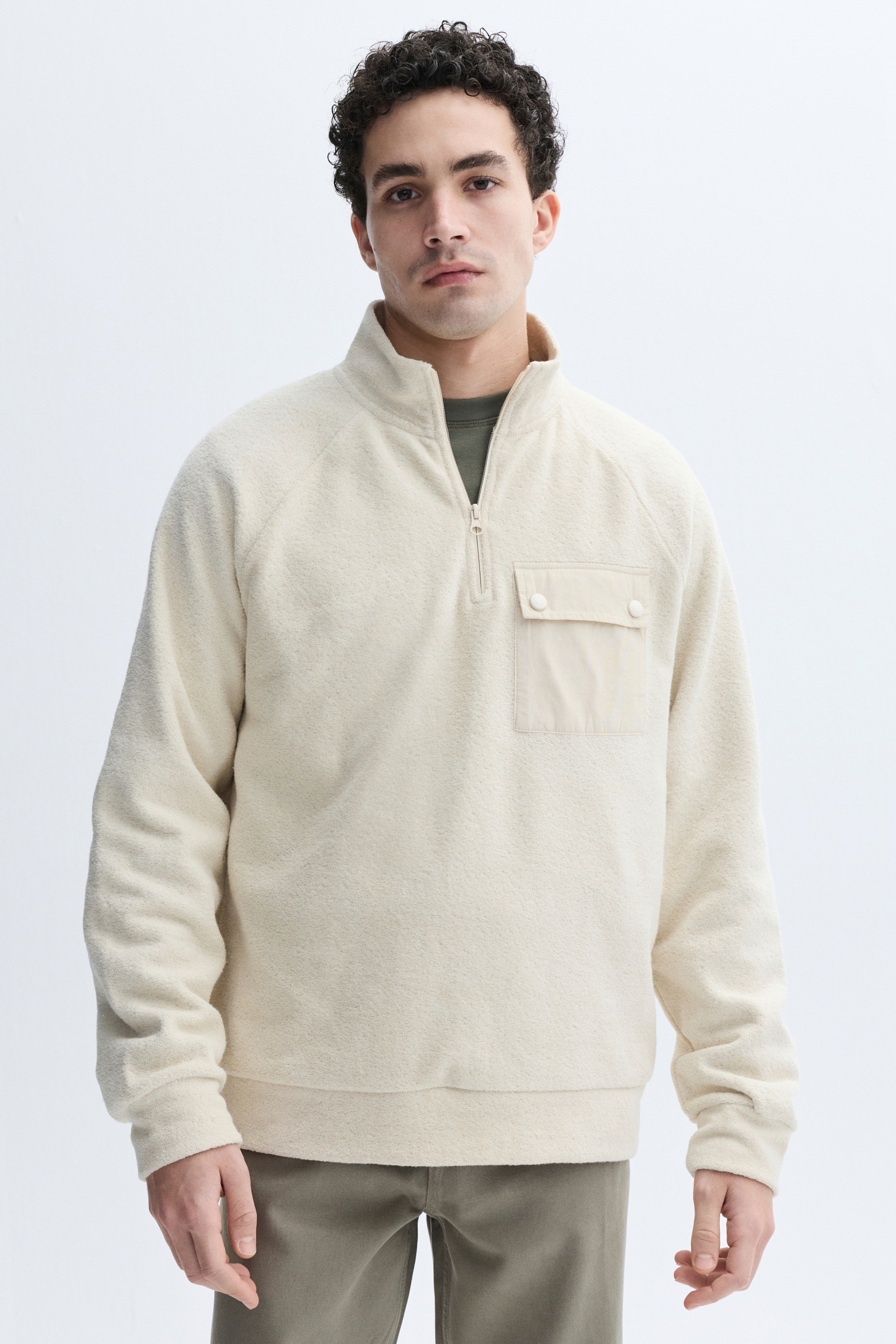 COMFORT FIT FERMUARLI DİK YAKA SWEATSHIRT