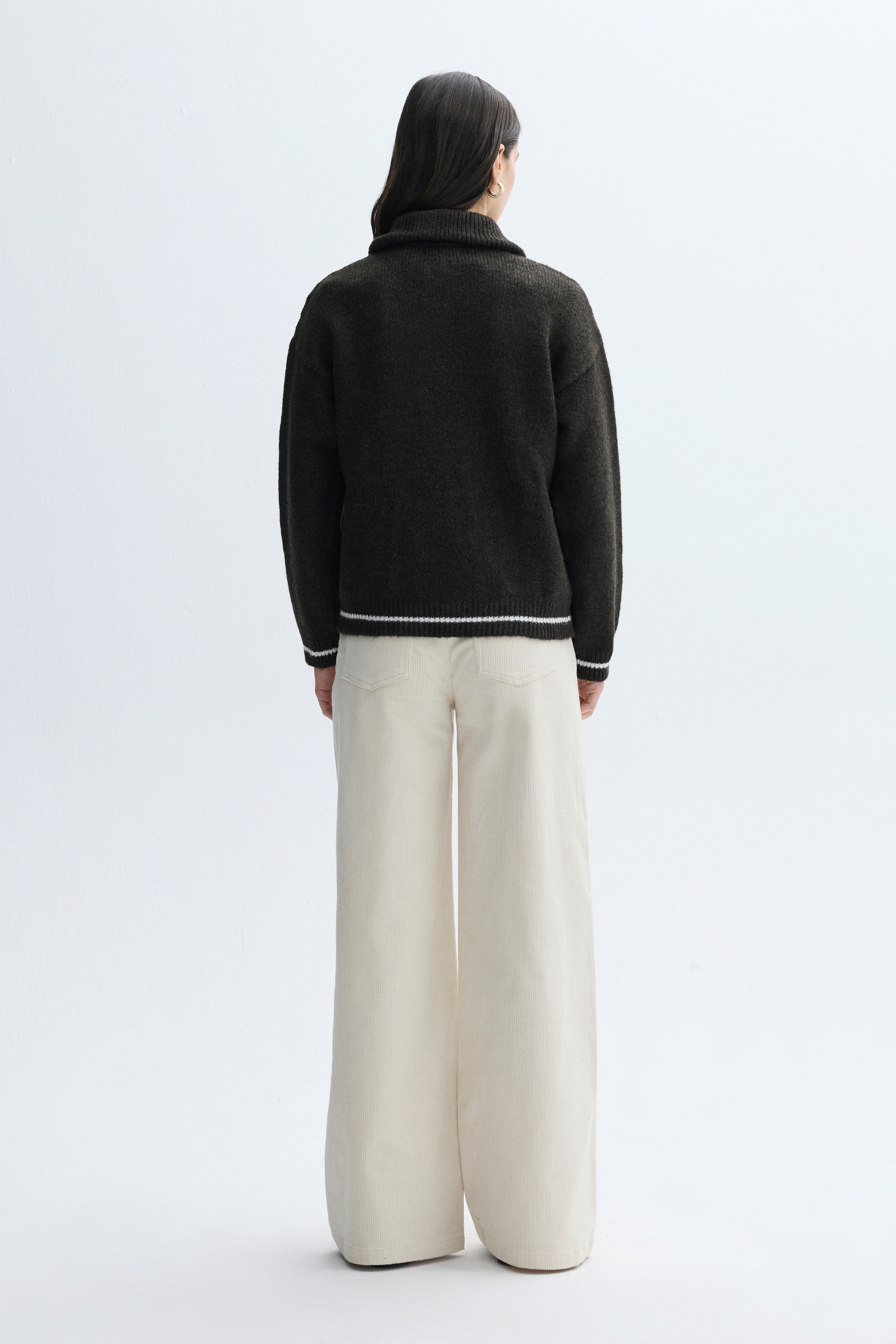 LOOSE FIT FERMUARLI DİK YAKA KAZAK