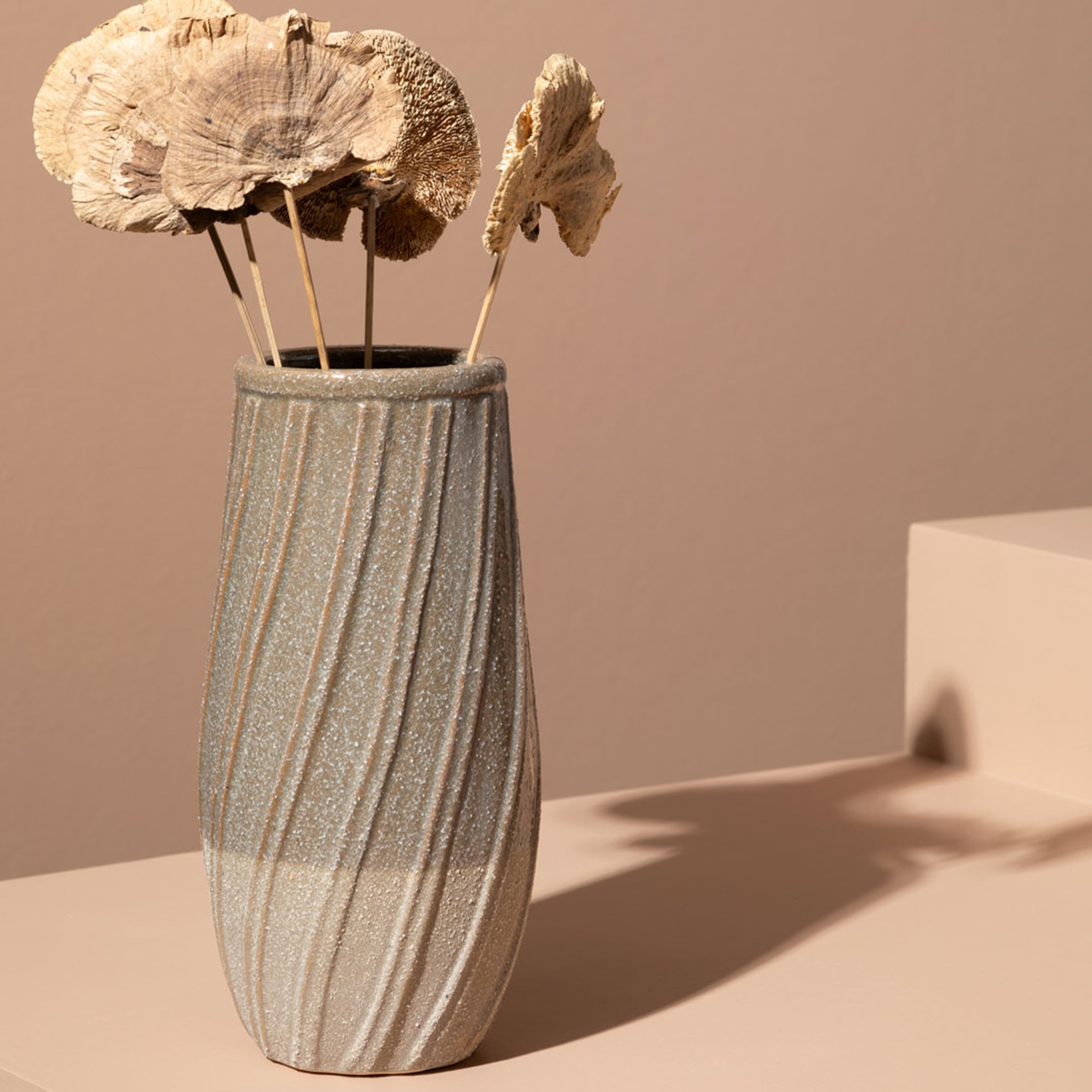 MARRON SERAMİK VAZO 16X32CM