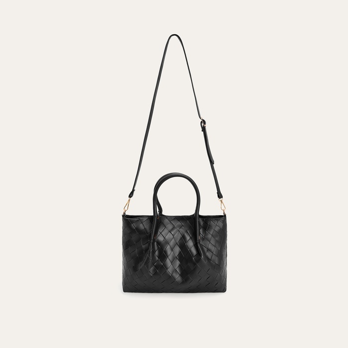 DERİ GÖRÜNÜMLÜ ÖRGÜLÜ EL ÇANTASI