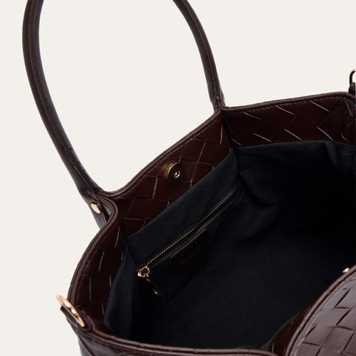 DERİ GÖRÜNÜMLÜ ÖRGÜLÜ EL ÇANTASI