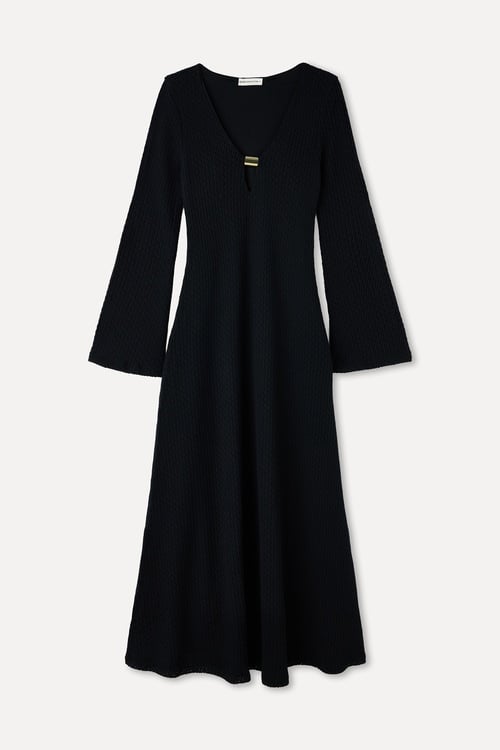 FITTED V YAKA UZUN KOLLU MİDİ ELBİSE