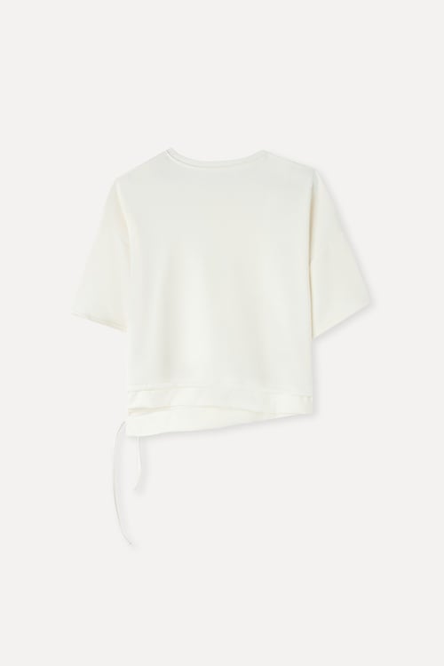 OVERSIZE ASİMETRİK KESİM BAĞLAMA DETAYLI KISA KOLLU SWEATSHIRT