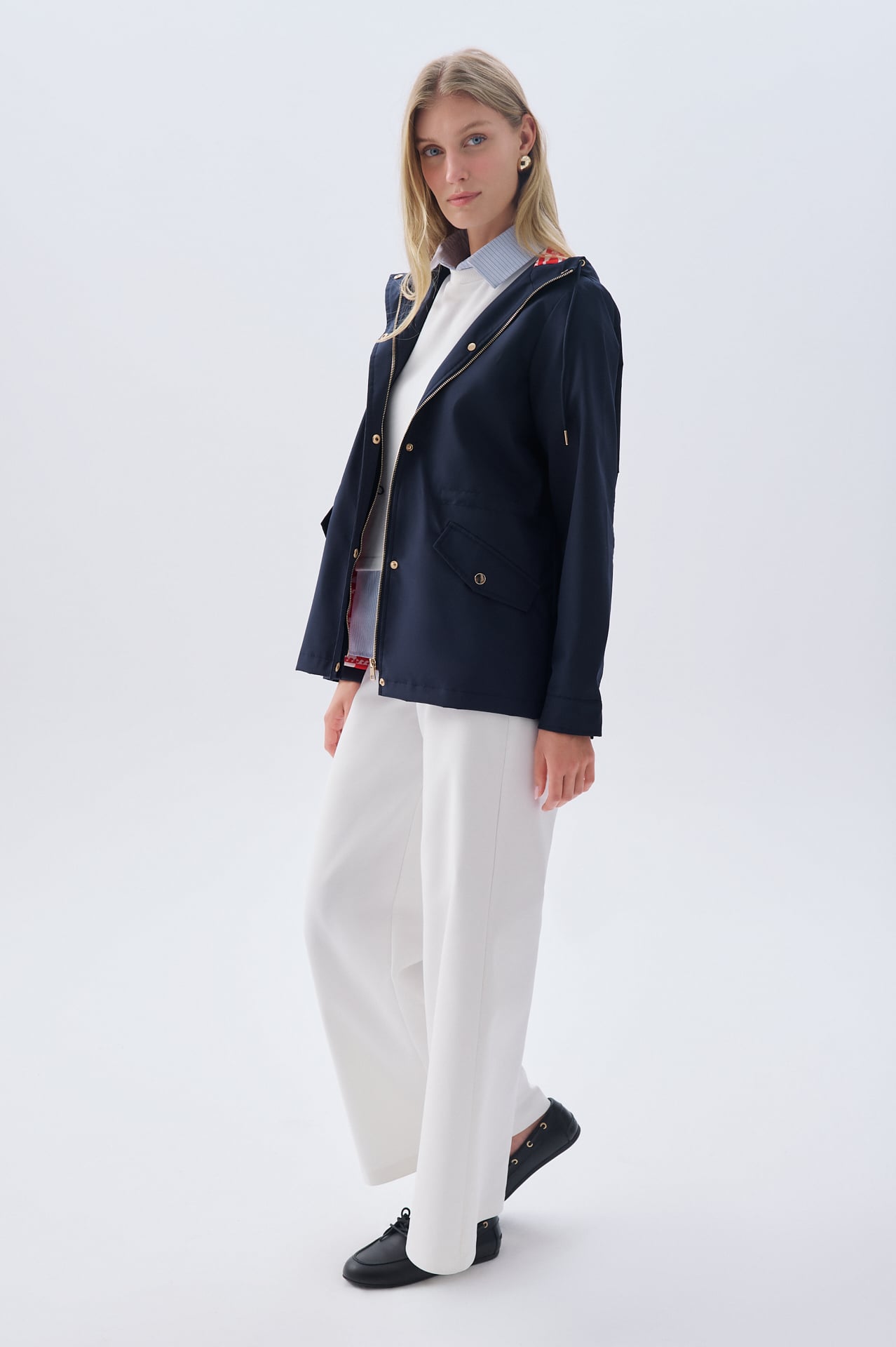 ASTAR DETAYLI LOOSE FİT KAPÜŞONLU YAĞMURLUK