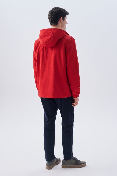 NAKIŞLI KAPÜŞONLU YAĞMURLUK