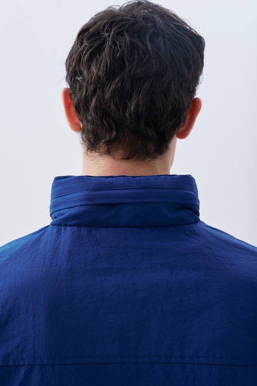  NAKIŞLI GİZLİ KAPÜŞONLU YAĞMURLUK