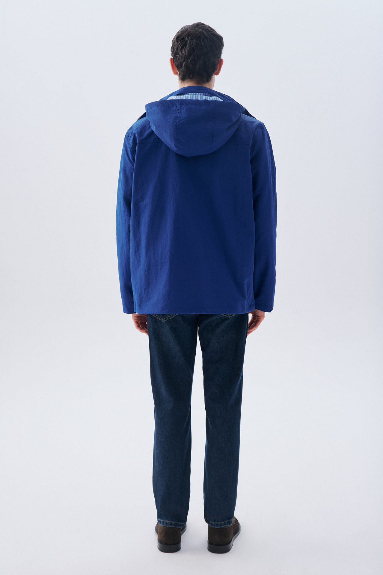 NAKIŞLI GİZLİ KAPÜŞONLU YAĞMURLUK